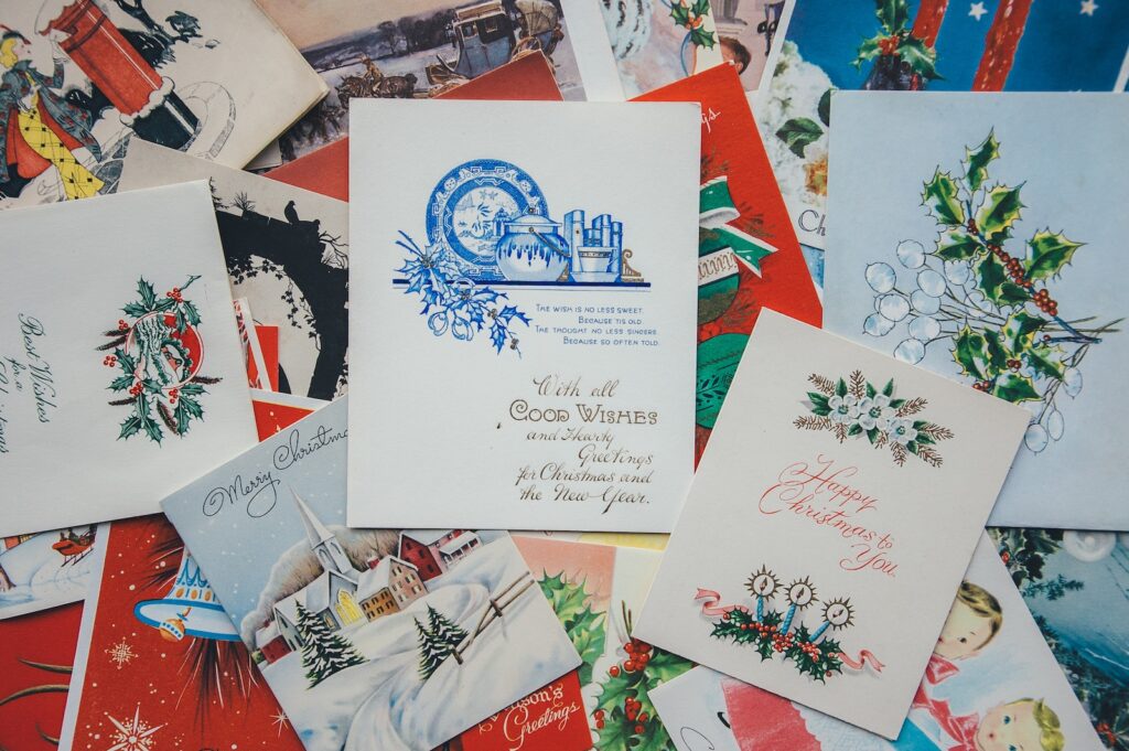 11 Creative Ways To Recycle Your Christmas Cards!